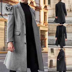 Mężczyźni wełniane mieszanki płaszcz Solidne Kurtki z długim rękawem Polar Mężczyźni płaszcze Streetwear Moda Długi Mężczyzna Odzieży Odzieży Trench Woolen Coat 211122