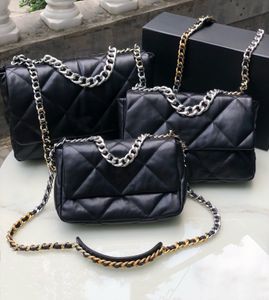 Designadores clássicos Sacos de ombro bolsas de alta qualidade Moda moda de couro genuíno desenhador de couro bolsa mulheres flap letras preto crossbody saco 984