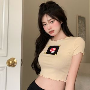 Kobiety 90s Punk Vintage Streetwear E-Girl O-Neck Czerwony Grzyb Haft Letni Krótki Rękaw Crop Top Tee Tshirt Dla Kobiet 210529