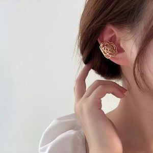 Stud Coreano Vintage Temperamento Hollow Metal Rose Ear Bone Clip Senza Orecchini a buco Accessori per feste da donna