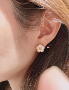 2024 Stud Lady Stud Earrings Designer Flower Shape Studs Earring 925 Sterling Silver Ear Ring for Women Superior New model