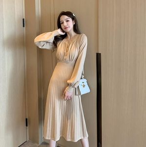 Jesień Zima Koreańskie Dresses Damskie Długie Stripe Kobieta Latarnia Rękaw Single-Piersed A-Line Eleganckie Damskie Dress Vestidos Casual