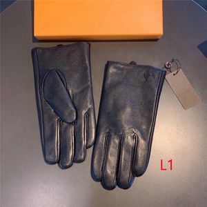 男性女性デザイナー手袋冬の高級本革ミトンブランド5本の指の手袋暖かいカシミアの中のタッチスクリーンミトン21SS