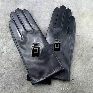 2021 Europe and the United States winter warm sheepskin top gloves ladies new brand points to add leather gloves wholesale
