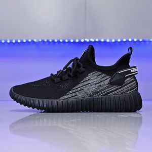 En Kaliteli 2021 Varış Örgü Koşu Ayakkabı Erkekler Için Bayan Spor Tenis Koşucular Üçlü Siyah Gri Pembe Beyaz Açık Sneakers Boyutu 35-40 WY11-1766