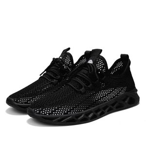 AAA + Quality Męskie Buty do biegania Czarne Białe Luksusowe Projektanci Mężczyźni Sport Sneakers Trenerzy Outdoor Jogging Chodzenie