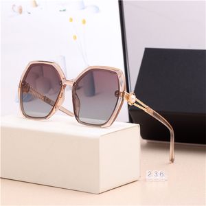 Óculos de sol Mulheres Mulheres Oversized Moda Sol Óculos Vintage Eyewear Feminino Grande Pérola Strass Shade UV400 com caixa