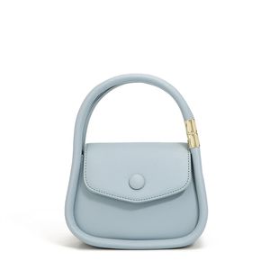 2022新しいトレンドファッションネットレッドソリッドカラー斜めのショルダーバッグ小さな、高級デザイン、汎用小さな正方形の袋、LVSの財布