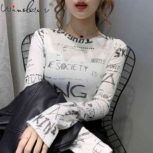 Bahar Güz Kore Tarzı Baskı Mektup T-Shirt Kız Chic Seksi O-Boyun Graffiti Kadınlar Uzun Kollu Pamuk Ince Tees Tops T12801A 210421