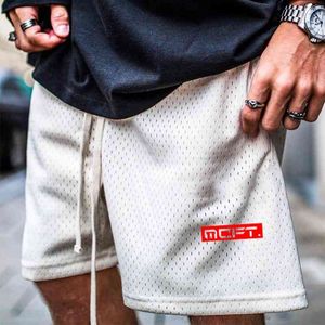 Summer Gym Shorts Men Fashion Casual Beach Shorts Breathable Mesh Sport Bodybuiding Short Pants Loose Hip Hop Fitness Shorts 210421