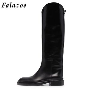 Falazoe Faux Leather Riding Boot Designer Märke Luxury Knee High Tall Black Slip On Flat Höst Kvinna Skor 220106