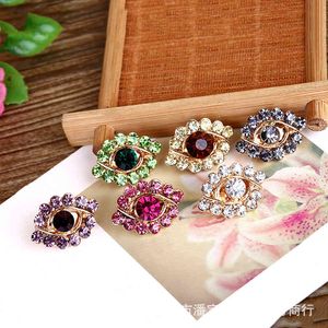 Whole 12PCS /lot Mixed Color Brooches Crystal Muslim muslim Women Safety Scarf Pretty Hijab Pins