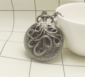 Retro Octopus Hollow Cover Quartz Pocket Klocka Brons Halsband Hängsmycke Handgjorda Klocka Souvenir Presenter för Män Kvinnor Reloj