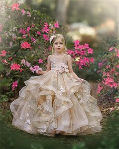 Cute Flower Girl Sukienki na ślub Jewel Neck Full Lace Aplikacje Wielowarstwowe Spódnice Dziewczyny Korowód Sukienka Linia Dzieci Urodziny Suknie