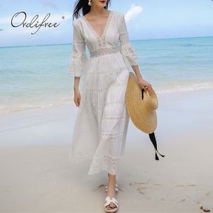 Mulheres Luxo Verão Maxi Meia Manga Solta Algodão Branco Lace Sexy Longo Túnica Praia Vestido 210415