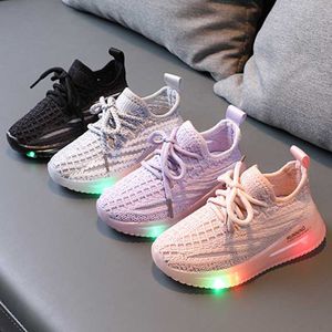 Size21-30 Sneakers per bambini Luci a LED Glow Scarpe sportive per ragazze Boy Baby Toddler Scarpe antiscivolo Moda traspirante Scarpe per bambini G1025