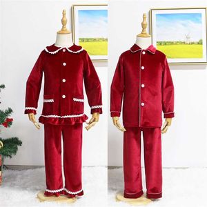 Toddler Düğme Aşağı Kırmızı Kadife Kumaş Dantel Butik Noel Pijama Kız Setleri Lüks Nighties Pijama 211109