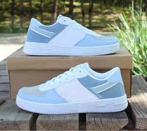 2021 Forces Men Low Skateboard Shoes One Unisex Women Light Blue Leather Trainer Sneaker Dress shoe
