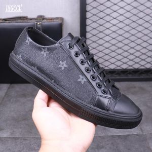 Men's Black Shoes New European Dress Station Korean Edition Breathable Board Mens Bean Versatile Spirit Young Shoe Zapatos Hombre A3 139