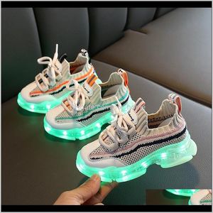 Bebê, entrega da queda de maternidade 2021 brilhando crianças respirável meninos meninas esporte crianças sapatilhas casuais baby malha luminosa sapatos de lona d03