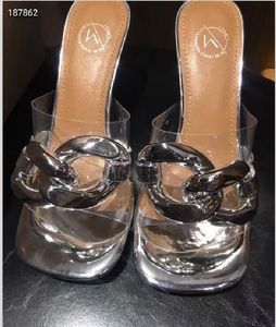 2022 donne fashion design sandali con tacco in PVC da donna scarpe da ufficio lady casual pantofole con tacco corto e sottile scarpe estate ragazze belle punta aperta all'aperto argento nero taglia 39 # N88