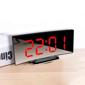 Sveglia Orologio digitale a LED Schermo curvo Orologio da scrivania elettronico Funzione snooze Ricarica USB Adatto per soggiorno Camera da letto 211112