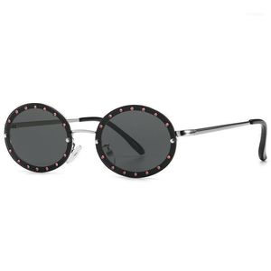 Solglasögon Crystal Women Vintage Brand Designer Diamond Round Sun Glasses Female Rectangle Black Bling Eyewear FML1