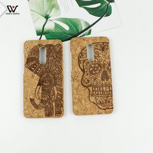 2021 Moda Wstrząsy Szafy Telefonu Dla Iphone 6 7 8 Plus 11 12 Pro Max Natural Ekologiczne Cork Custom Design Laser Grawerowane logo Wodoodporna tylna obudowa hurtownie