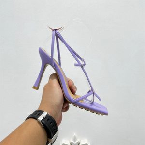 Sandals Casual Designer Mode Femmes Chaussures Nappa Ankle-Bracelet avec une Toe Squared Toe Sandalias de Las Mujeres 2021