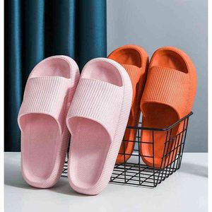 Yaz Yeni Moda Kadın Kalın Platform Banyo Ev Terlik Yumuşak taban Eva Slip Olmayan Flip Flop Sandalet Kapalı Slaytlar Y220307