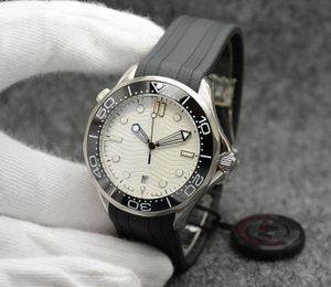 Нарученные часы 2023 Diver 300M 42 -мм автоматические механические мужские часы Смотреть белый циферблат черный резиновый ремешок браслет вращающийся рамник Прозрачный корпус назад мужчина брастель.