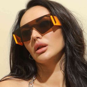 2021 One Piece Lens Kvinnor Solglasögon Snygg In Trendig Personlighet Glasögon Street PoGraphy Sun Glasögon för Man UV400