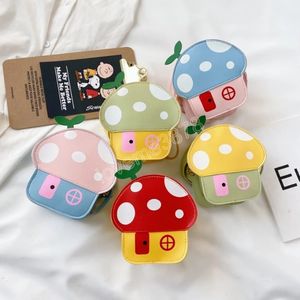 PU Deri Çocuk Mini Omuz Crossbody Çanta Kawaii Erkek Çocuklar Küçük Cüzdan Güzel Bebek Kız Mantar Evi Sikke Çanta