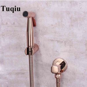 Tuqiu Hand Held Bidet Opryskiwacz Douche Zestaw toaletowy Rose Gold Mosiądz SHATTAF Głowica Głowica Miedziana Zestaw Kran Bidet Jet 210724