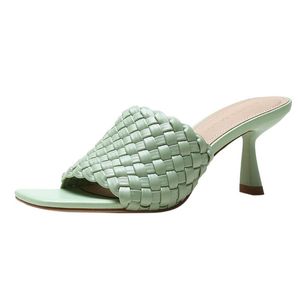 Peep Toe Square Weave Saltos altos Moda Mules maduros Lady Sexy Simple Style Slip On Sandals Women L36