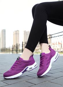 Sapatos femininos Outono 2021 Novo Respirável Solução Solução Sapatos Coreano Casual Air Almofada Esportes Sapato Mulheres PM126