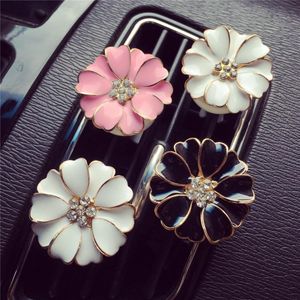 Newcar Perfume Clip Home Essential Oljediffusor för biluttag Locket Clips Flower Auto Air Freshener Conditioning Vent Clip RRD8189