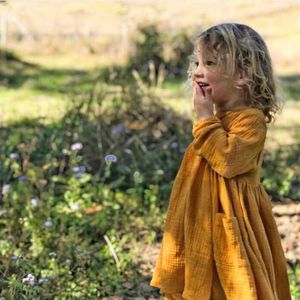 2020 Våren Märke Baby Tjej Kläder Långärmad EuropeanAmerica Solid Girls Klänning Toddler Girl Casual Linne Princess Dress Q0716