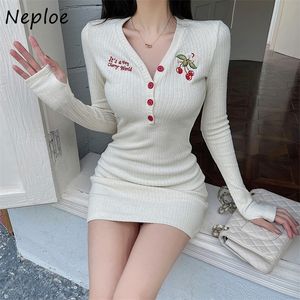 NELLOE V вырез шеи пуловер с длинным рукавом вязание свитера платье женщины высокая талия бедро тощий Vestido весенний цветок вышивка халат 210510