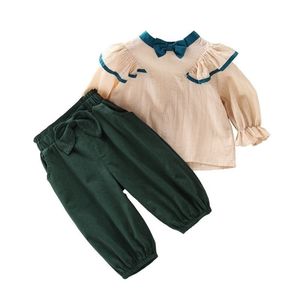 Koreańskie berbecia dziewczęta bawełniana pościel 2 sztuk Zestaw ubrań Ruffles dzieci Długi rękaw Casual strój dla dzieci 210529