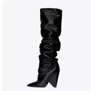 Stivali da donna Slip on Knee High Boot Cono Heels Pieghettato Fashion Fashion Highs Heel Ladies Design Shoes Scarpe Cavaliere