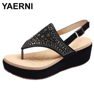 YAERNI Nuove Donne Sandali Moda Scarpe Estive Donna Moda Donna Casual Cristallo di Grandi Dimensioni Zeppe Sandali Scarpe Y0721