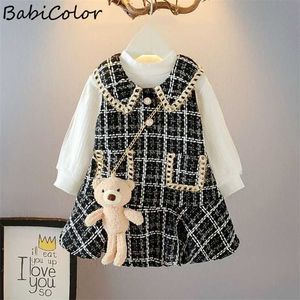 Baby Girls Winter Princess Patchwork Dress Fashion Party Kostiumy Dzieci Bowtie Casual Stroje Piękne Garnitury dla 2 7y 211231