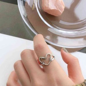 2021 New Punk Hollow Heart Ring Women Rings Girl Wedding Jewelry Luxury Fashion Gift Anelli Hip-hop Ladies Finger Gift Heart Q9D9 G1125