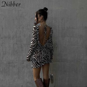 Nibber 얼룩말 인쇄 긴 소매 Ruffled 칼라 레이스 미니 드레스 여성 섹시한 백리스 파티 의류 가을 패션 streetwear y0823