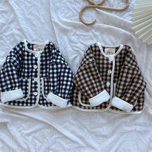 Winter Children Plaid Thicken Coats Korean Style Kids Clothes Fleece Lining Toddlers Warm Outerwear 211204