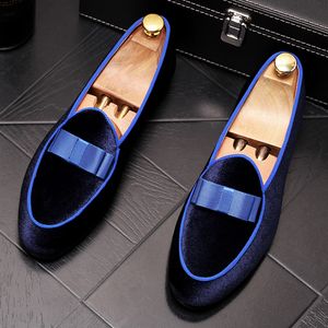 Mężczyźni Kapcie ślubne sukienki Buty biznesowe Tassel Moccasins Man Casual Flats Włoski skórzany poślizg na mokasynach UE Siz 6642