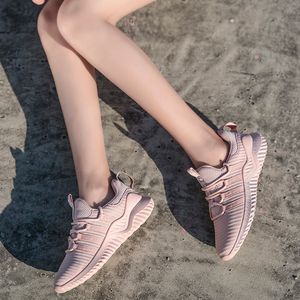 2021 di alta qualità per uomo donna maglia scarpe sportive da corsa rosa grigio traspirante coppie comode scarpe da ginnastica all'aperto scarpe da ginnastica TAGLIA 35-46 Y-H1503