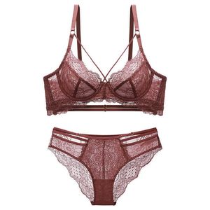 Andra trosor Luxury Brand Lace Bras Underwear Women Set Plus Size D Cup Kvinnlig transparent behå och trosor Set Hot See Through Sexy Lingerie L2404