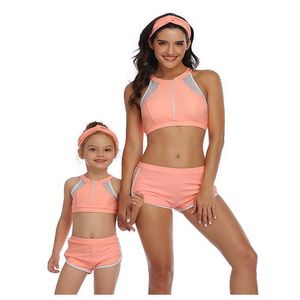 Família de verão Matching Swimsuit 2-PCS Define biquini de cor sólida + troncos de natação Mãe filha roupas E2008 210610